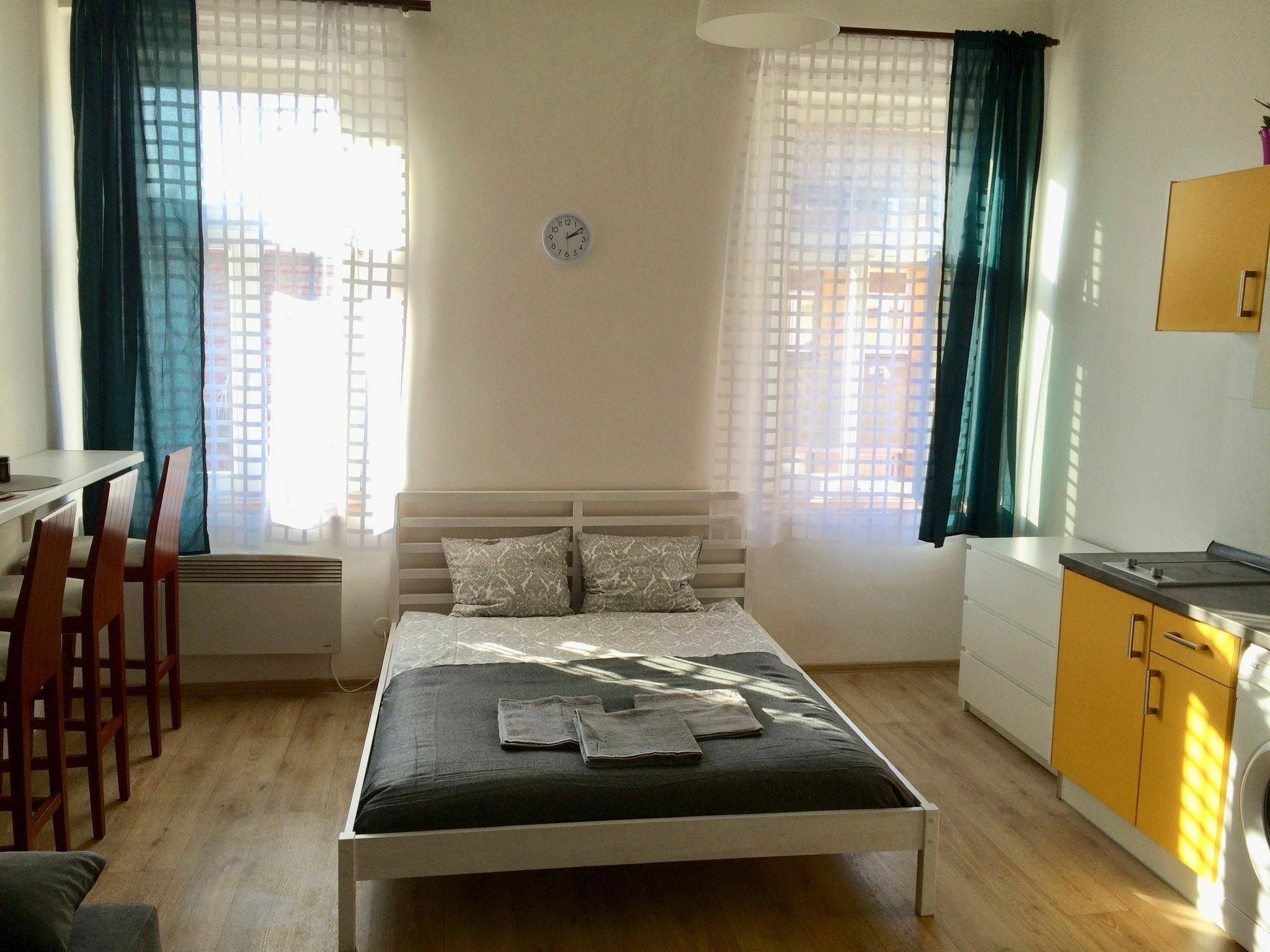 Residence Vita Nejedleho Prag Exteriör bild